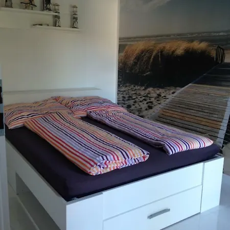 아파트 Apartament Black & White 미엥지즈드로예